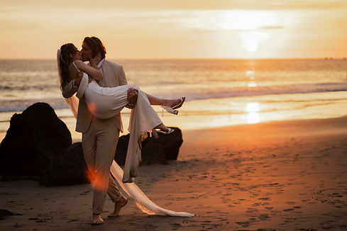 Mariage sur la plage au Costa Rica_edited.jpg