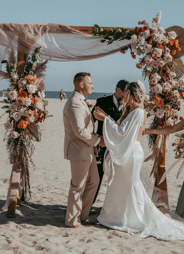 Berlynn Photography, San Diego wedding photographer, san diego wedding photography, coronado island wedding in san diego, moody wedding photography, boho bride, gypsy bride, rue de seine wedding dress, San Diego wedding photography, california elopement photographer, california wedding photographer, wedding gif, animated wedding photo
