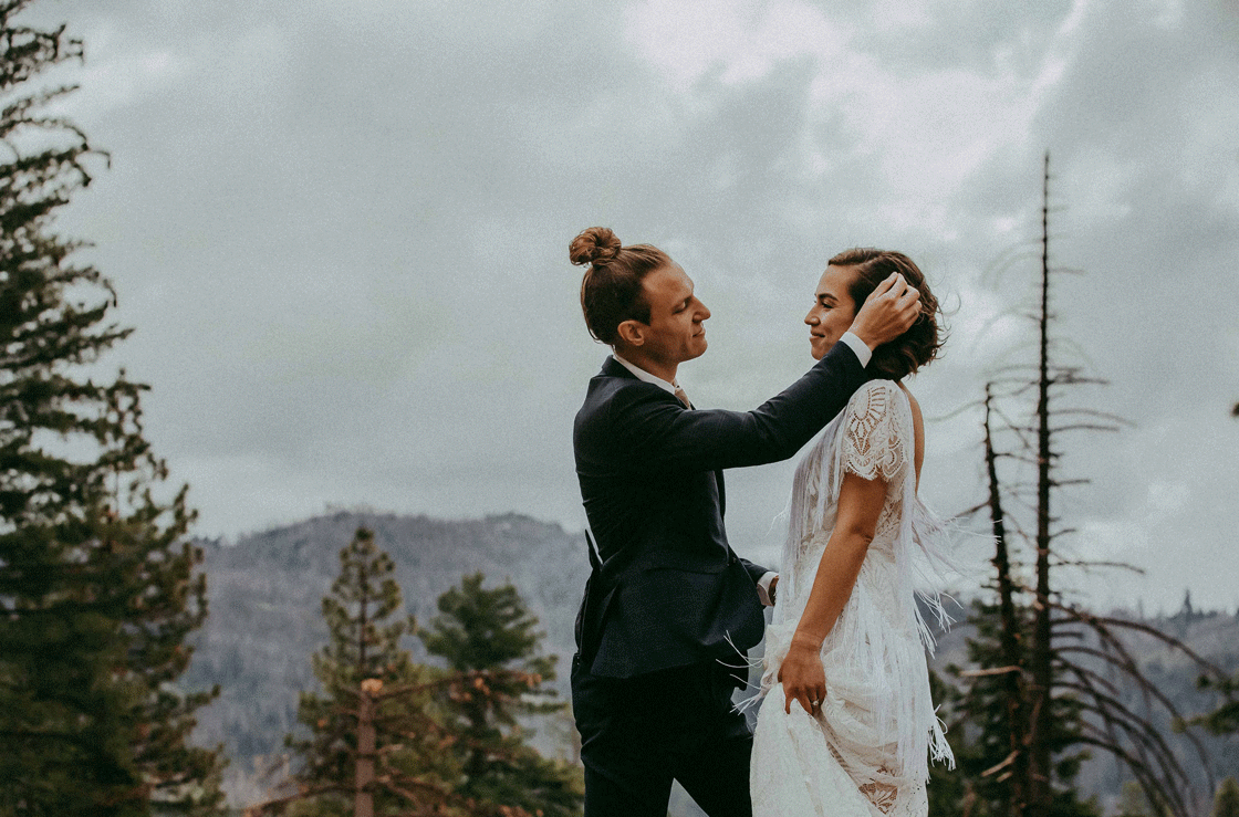Berlynn Photography, Destination Wedding Photographer, Yosemite Wedding Photography, Yosemite Elopement Photography, Yosemite wedding photographer, yosemite elopement photographer, Yosemite boho wedding, California adventure wedding photographer, San Diego Wedding photographer, Temecula wedding photographer, California Locations to Elope, moody wedding photographer, intimate wedding photography, Destination Wedding, Yosemite National Park Wedding , yosemite wedding gif