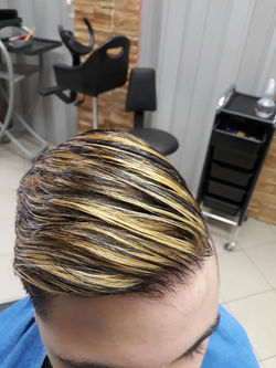 37500516_1589054847871857_74759193793564