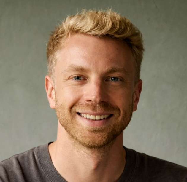 ChatGPT Image 11. Jan_edited.jpg