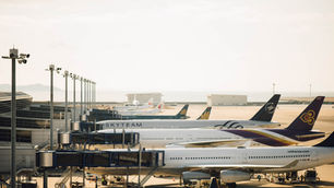 Vuelos en el mundo se estabilizarían en seis meses, por crisis y desconfianza, según IATA.
