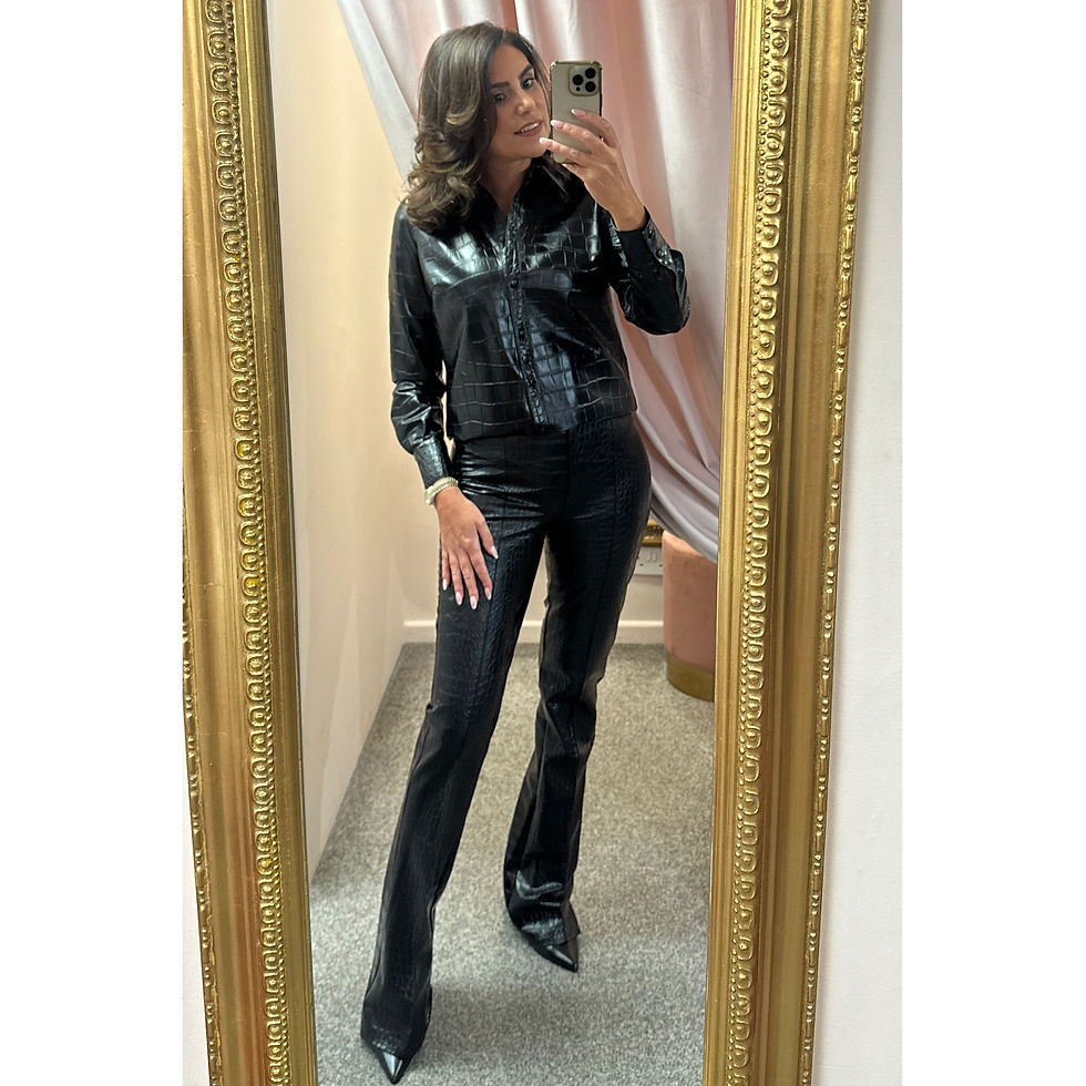 Thumbnail: Elisabetta Franchi Black Trousers with Crocodile Print