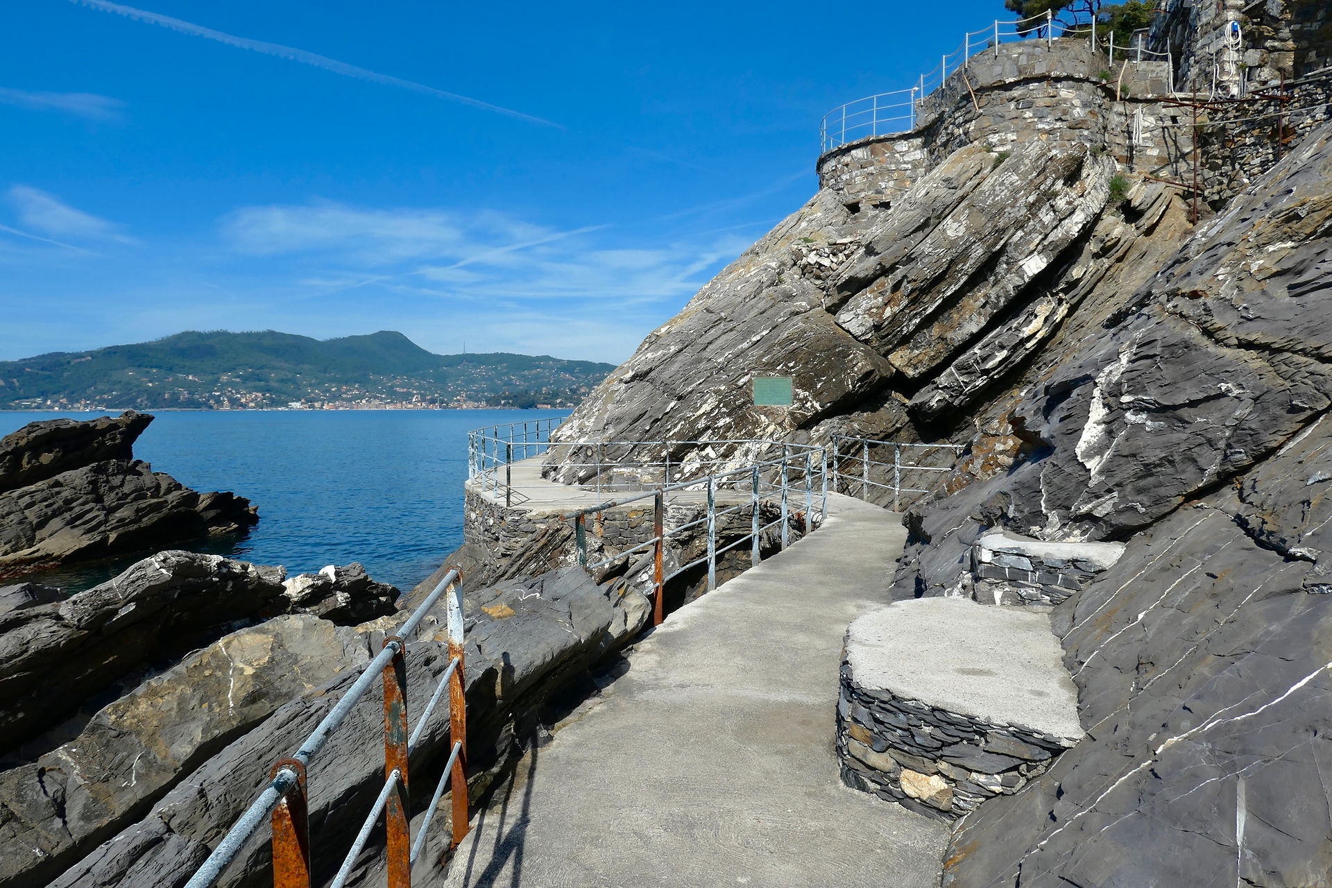 path along the rocks above the sea in Zoagli