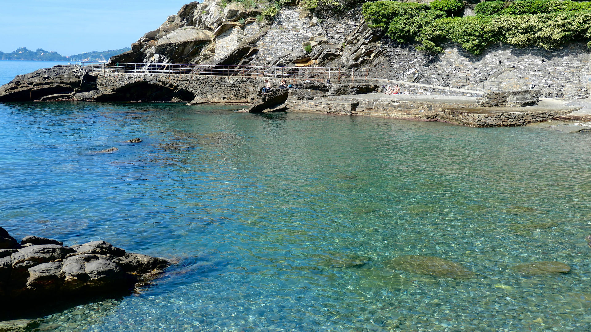 path along the rocks above the sea in Zoagli