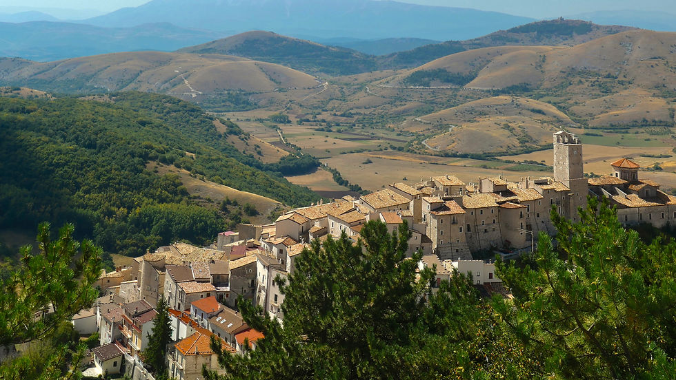 Castel del Monte, Abruzzo from the road above