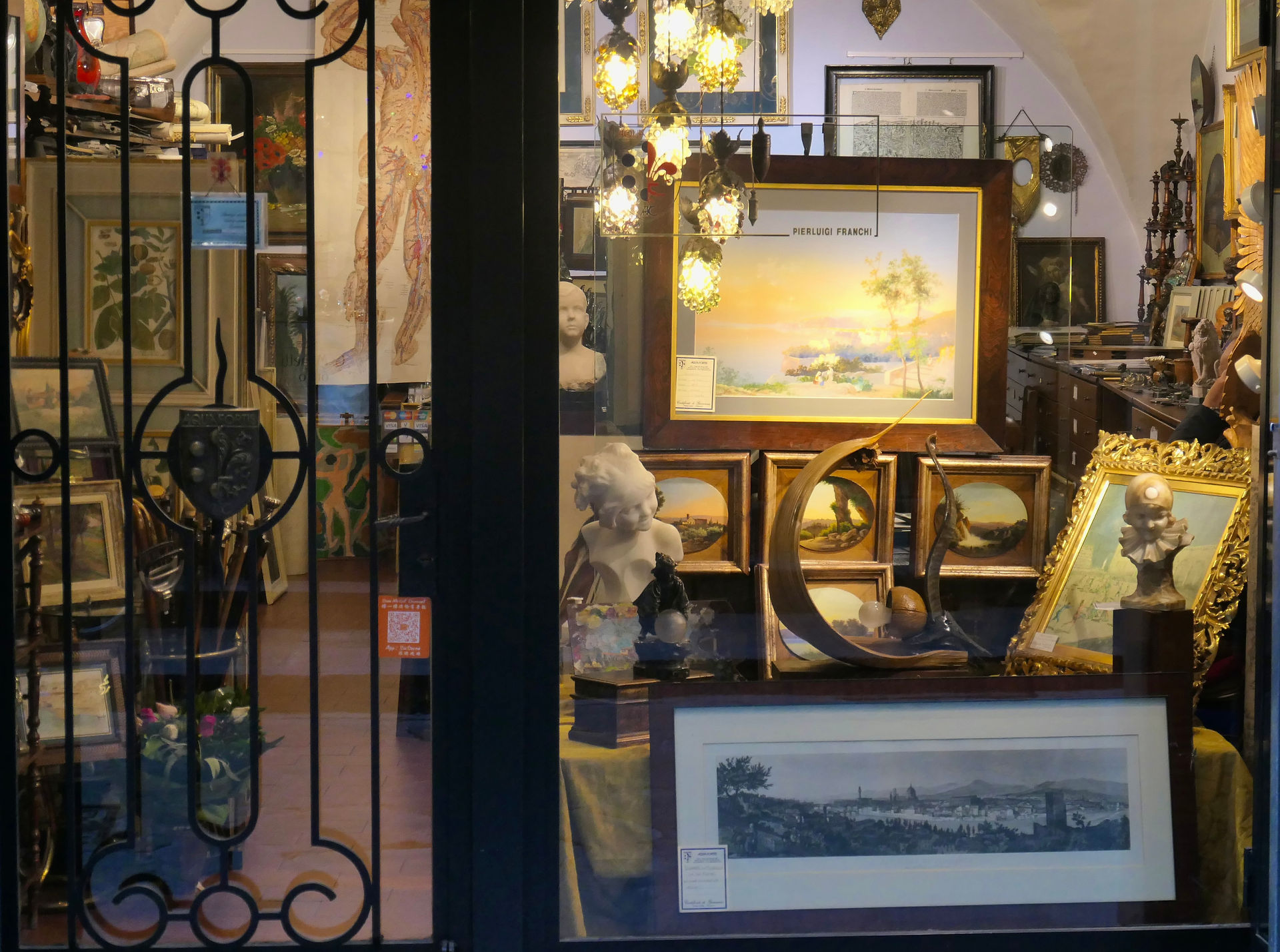antiques shop in florence