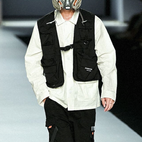 「War-core」代表Utility Vest　是裝備亦是時尚