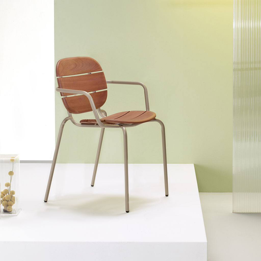 Cadeira com braços Si - Si Wood - Art. 2514