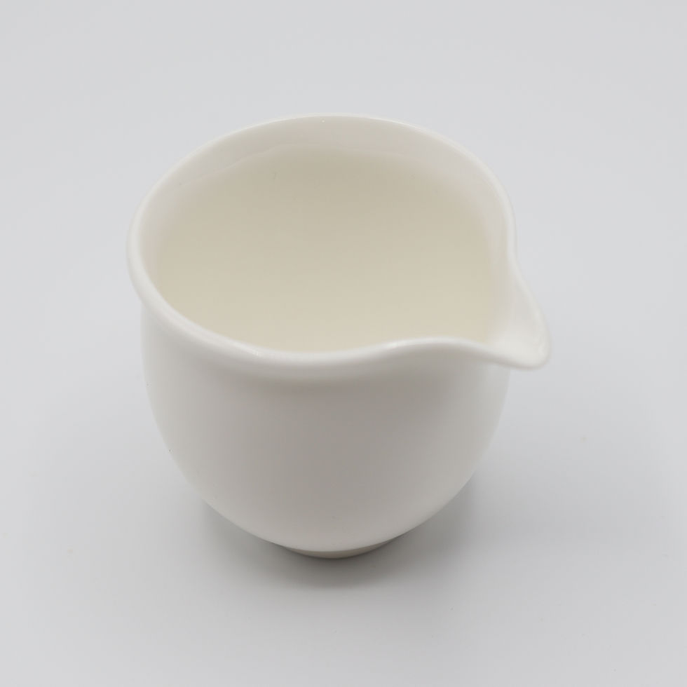 Thumbnail: Ivory White Duck-Spout Fairness Cup 鴨嘴米白茶海