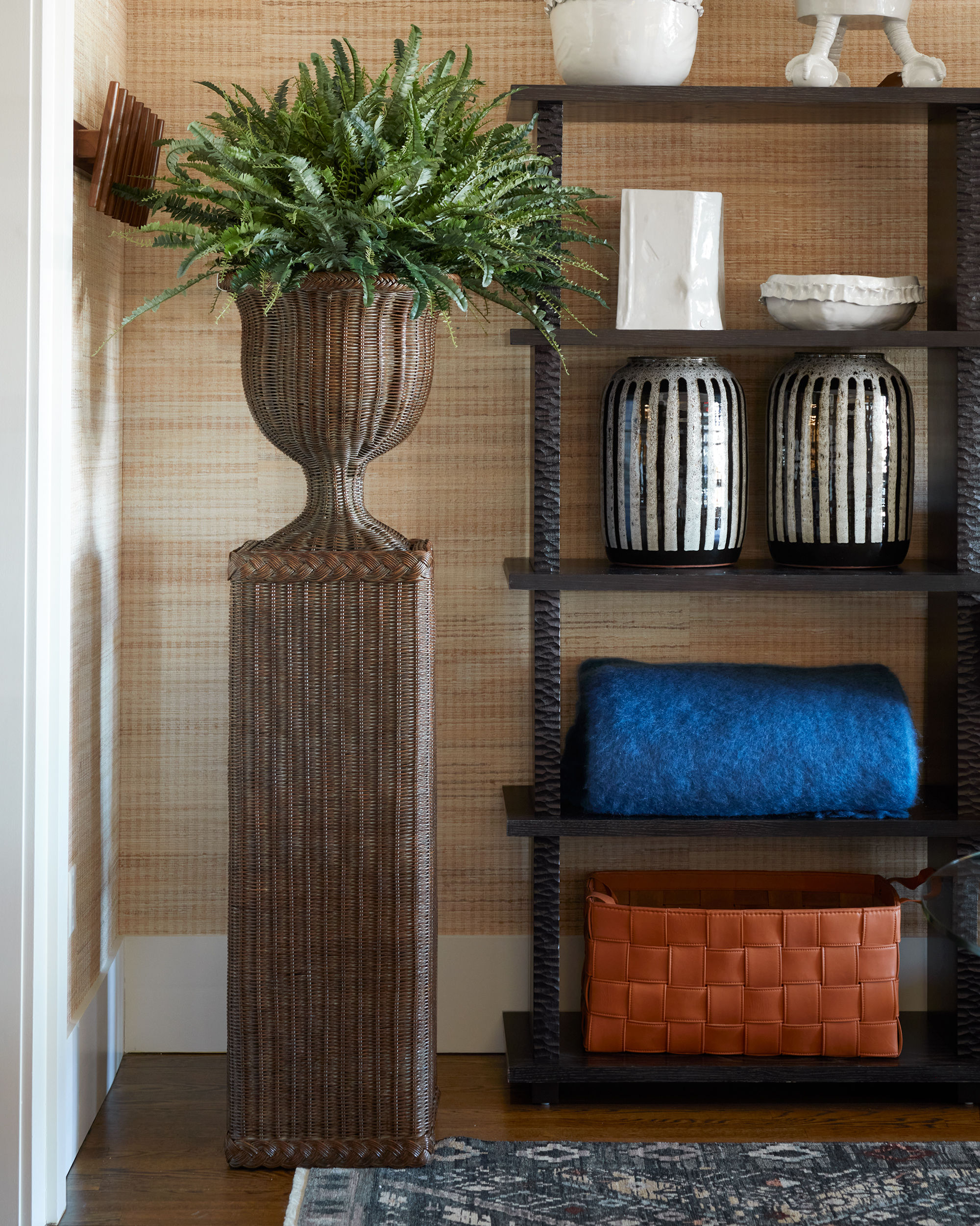 Bedford Braided Urn & Pedestal