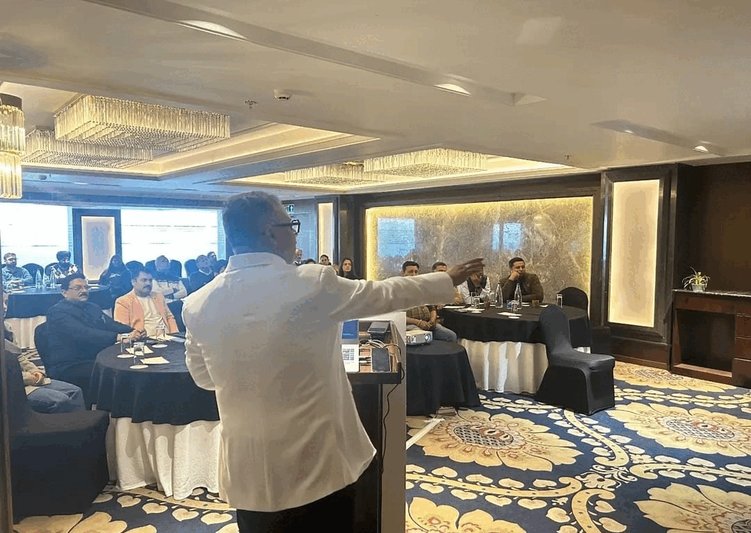 ezgif.com-animated-gif-maker (10).gif