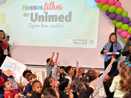 Unimed Volta Redonda recebe filhos de colaboradores e médicos cooperados em visita especial