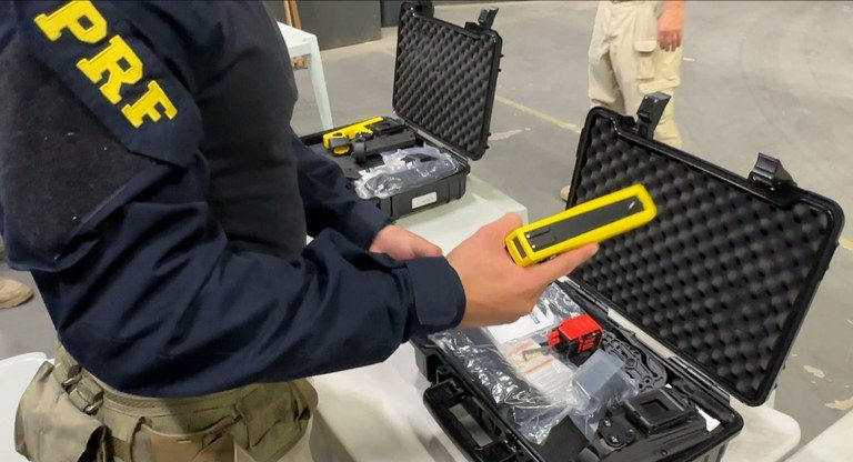 PRF inicia uso de nova arma de choque e capacita agentes