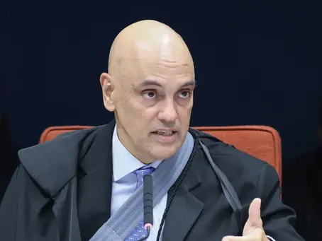 Moraes proíbe uso de farda por réus em depoimento sobre golpe