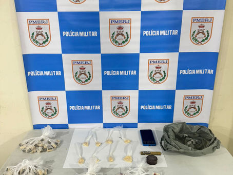 Adolescente é apreendido com 125 pinos de cocaína em Volta Redonda