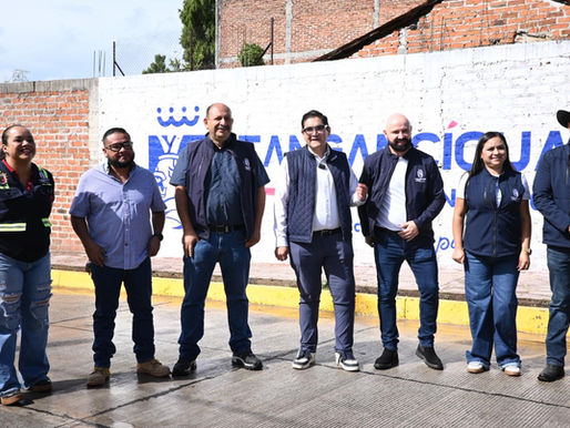 Inaugura Arturo Hernández pavimentación y ampliación de la calle Agustín de Iturbide.