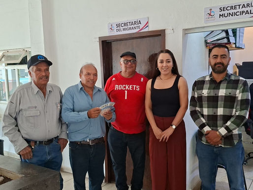 Presidenta de Jiménez Entrega Apoyo Económico para Módulo de Riego de Zacapu
