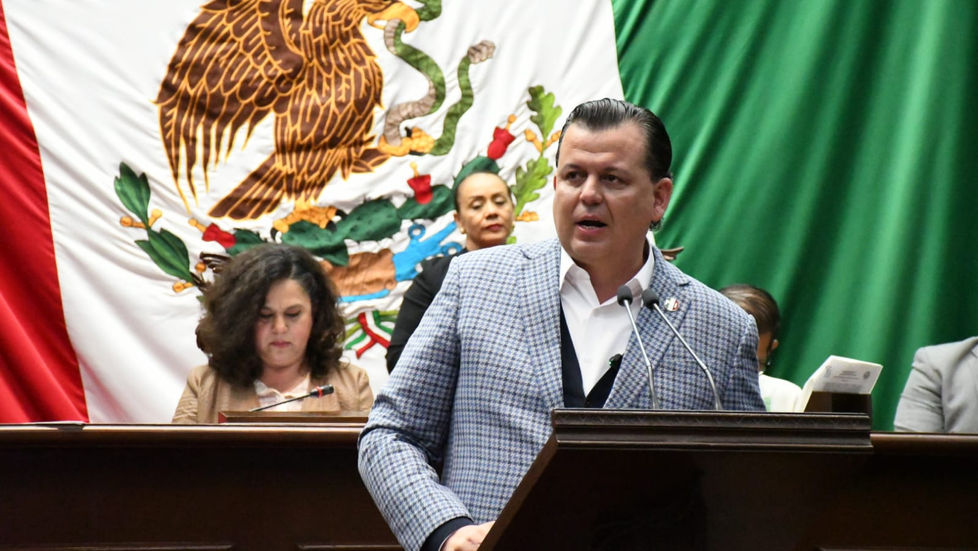 Celebra Memo Valencia reforma que reconoce como delito el desplazamiento forzado