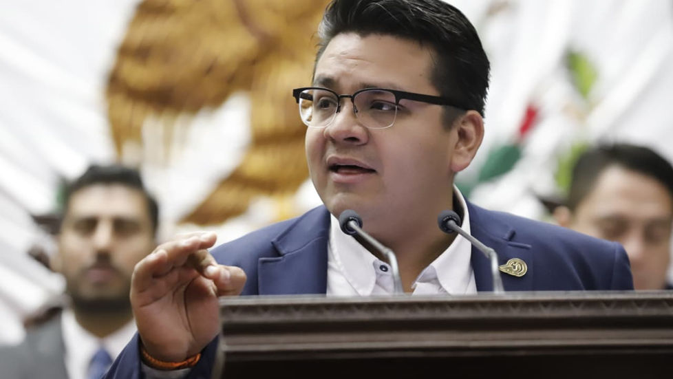 Tras presentación de iniciativa en materia electoral, Toño Carreño sostiene que antes y después de la elección los votos ciudadanos deben valer lo mismo