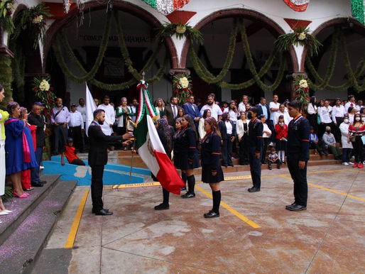 Alcalde Manuel López llevo a cabo acto cívico del 212 aniversario de la Independencia de México