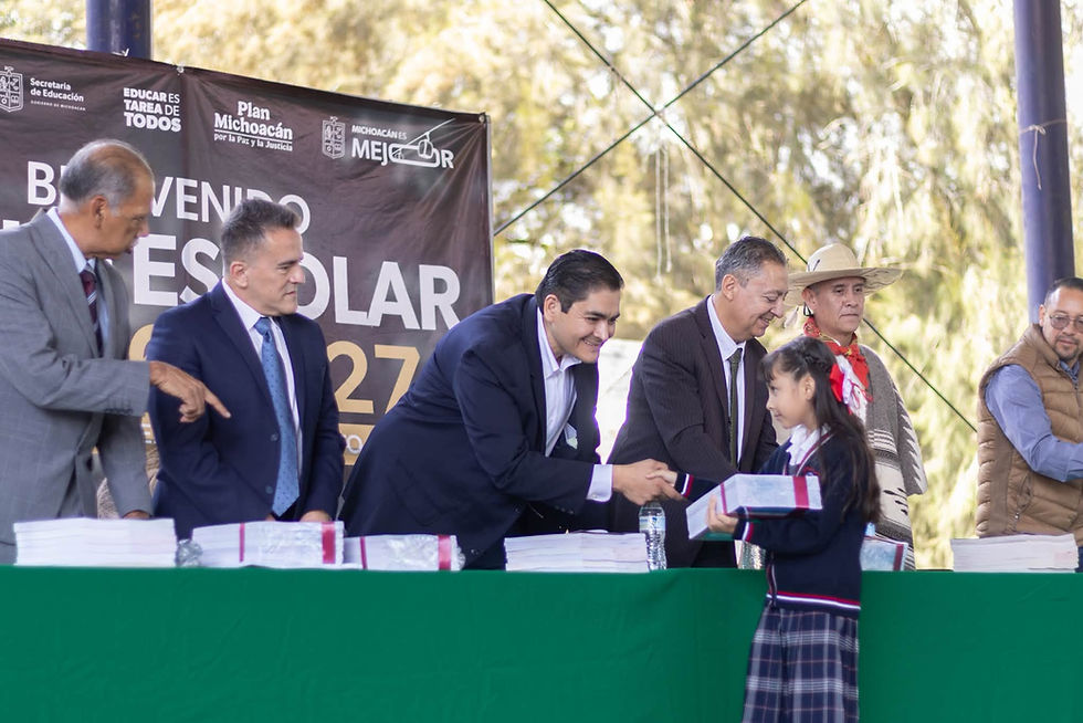 Arturo Hernández acompaña el inicio del ciclo escolar 2026-2027 en Tangancícuaro