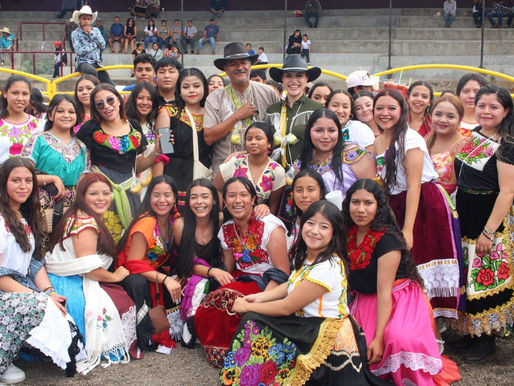 Coeneo Vive la Magia de Topa y Toro de 11