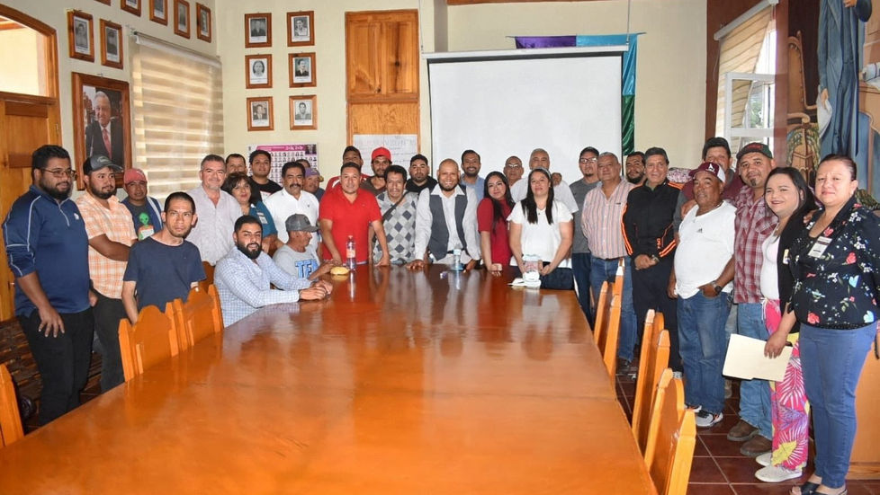 Capacitan a personal del Ayuntamiento de Coeneo en sensibilización y conciencia social