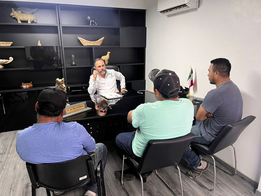 Se reúne Alcalde León Balbanera con jefe de tenencia de la comunidad de Tarejero.