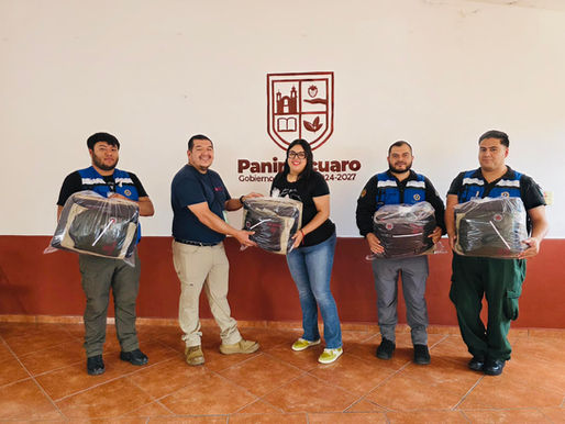 Entrega de uniformes fortalece a Protección Civil en Panindícuaro