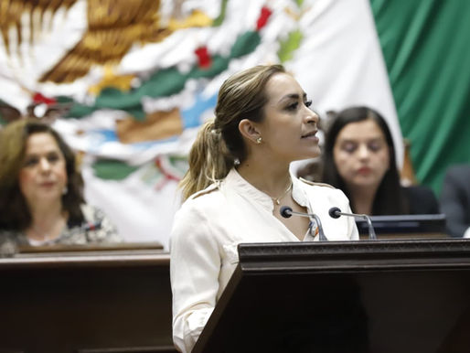 Celebra Grecia Aguilar aprobación de reforma qe planteó para proteger economía de las familias y frenar abusos en escuelas