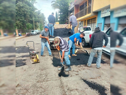 INICIAN LABORES DE BACHEO EN CABECERA MUNICIPAL