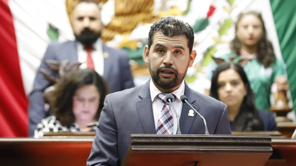 Octavio Ocampo celebra reforma que endurece penas contra quien violente a personas adultas mayores
