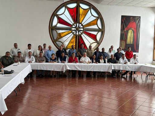 Marcela Vlqz. se reúne en la basílica de Pátzcuaro con la finalidad trabajar de forma coordinada