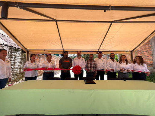 Luis Felipe León, el único alcalde en la región, con inversión histórica para pavimento hidráulico