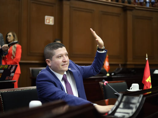 Vicente Gómez propone legislar sobre la violencia digital