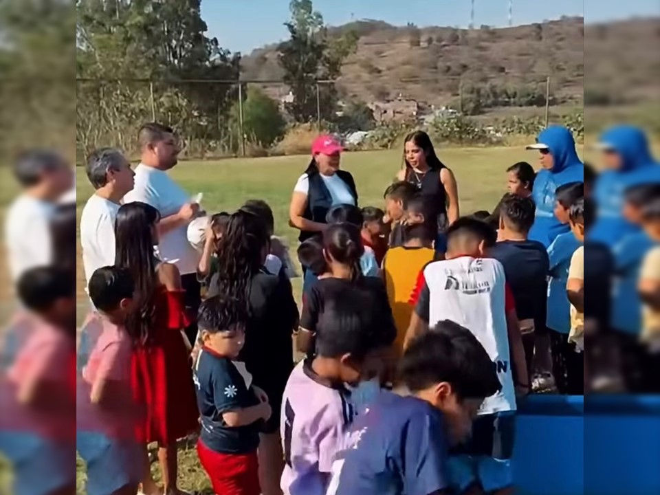 Convivencia con niñas y niños fortalece el tejido social: Adriana Campos Huirache se reúne con menores en Jacona