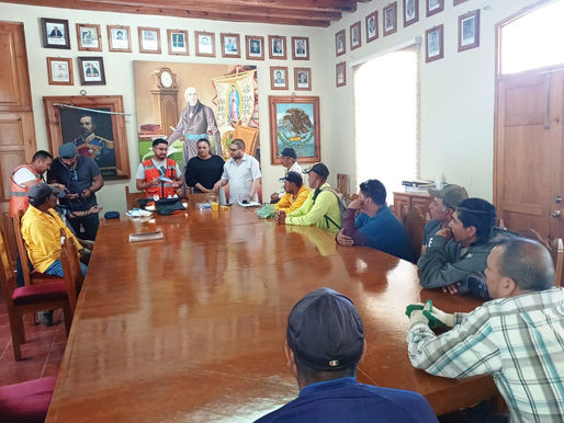 Se reúne integrantes de la brigada anti incendios la COFOM para ver los avances en el trabajo 