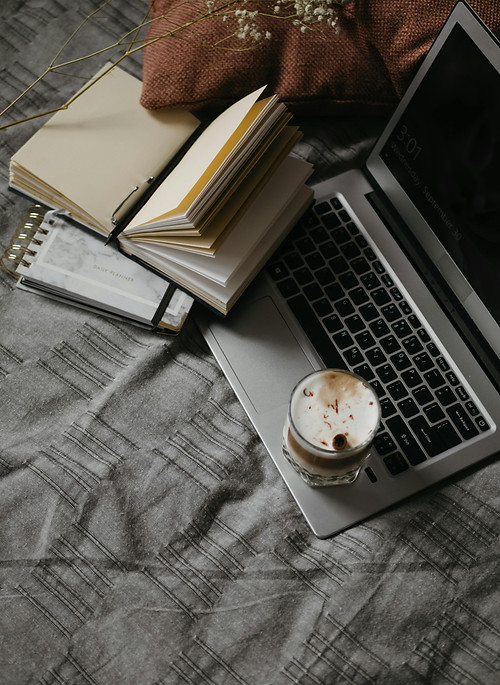 Laptop and notepad | Bookkeeping