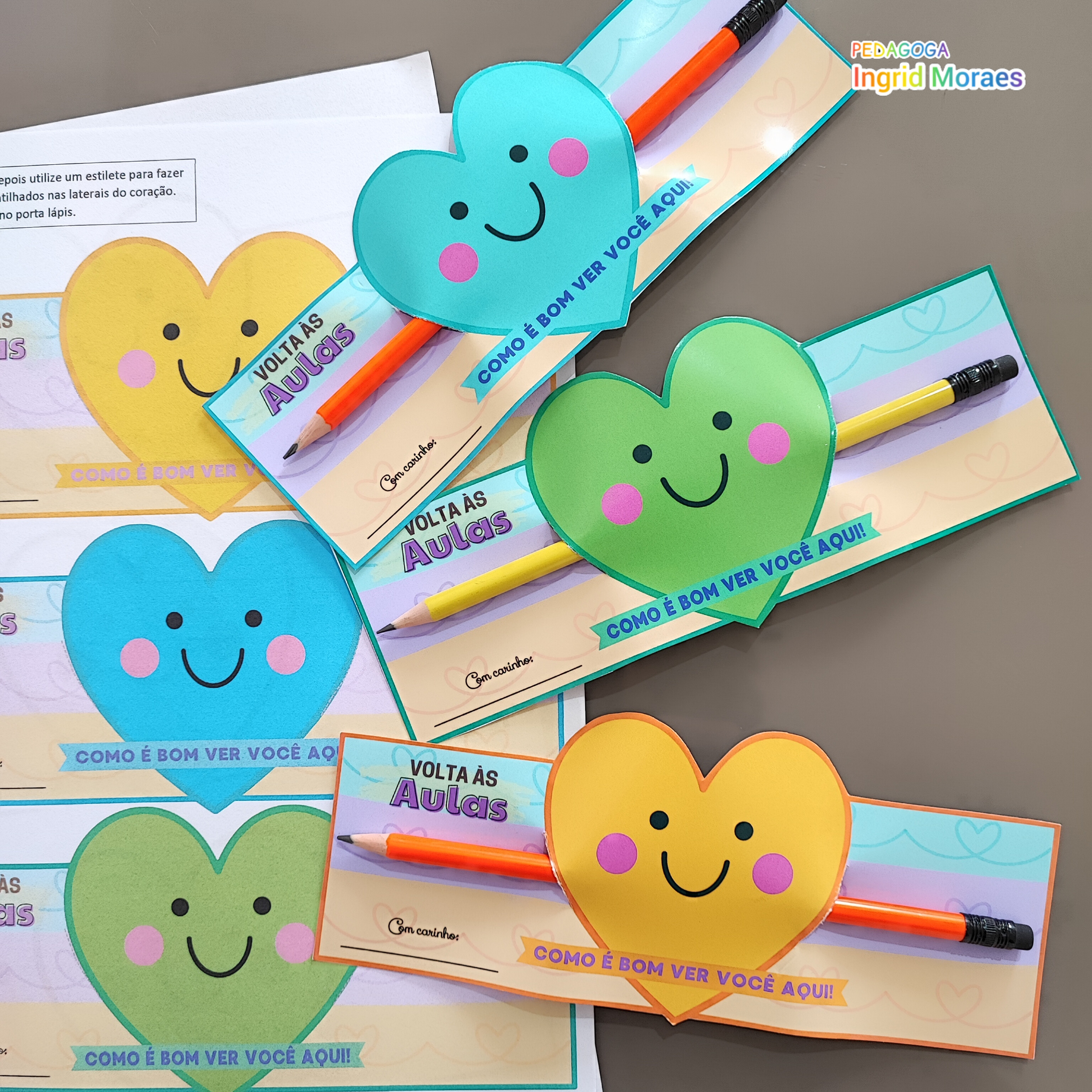 Cartão porta-lápis coração volta às aulas