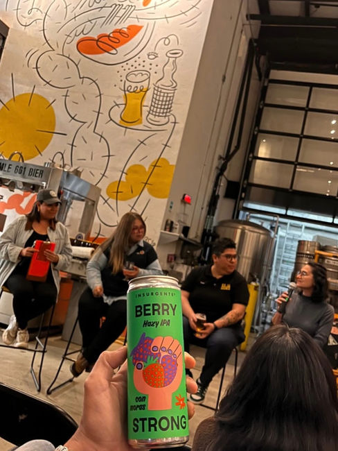 Destape "Berry Strong" en Cervecería Insurgente