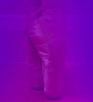 testimonials_shoes_pointed.jpg
