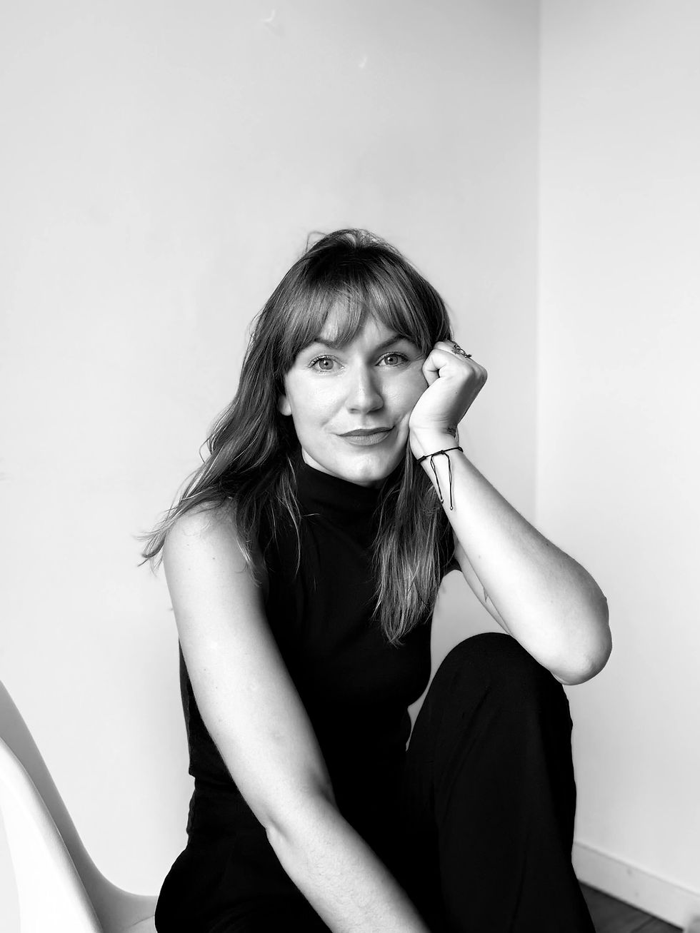 Camila, fundadora de Alquimia del Akasha - Terapeuta en Registros Akáshicos y Astrología.