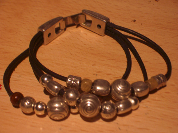 Pulsera Cuero y Metal