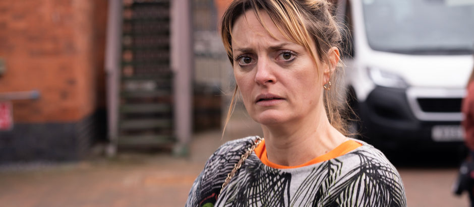 I TALK TO Morgana Robinson