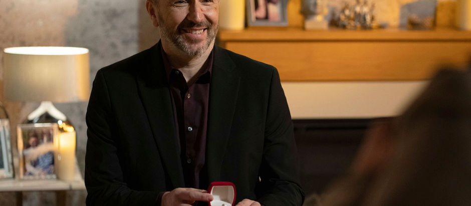 Vicki drops a bombshell as Ross proposes to her in EastEnders