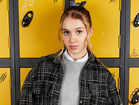 I TALK TO Hattie Dynevor