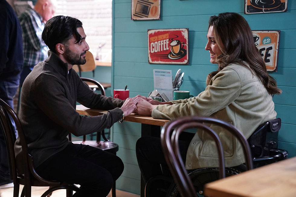 Vinny asks Penny to move in with him in EastEnders