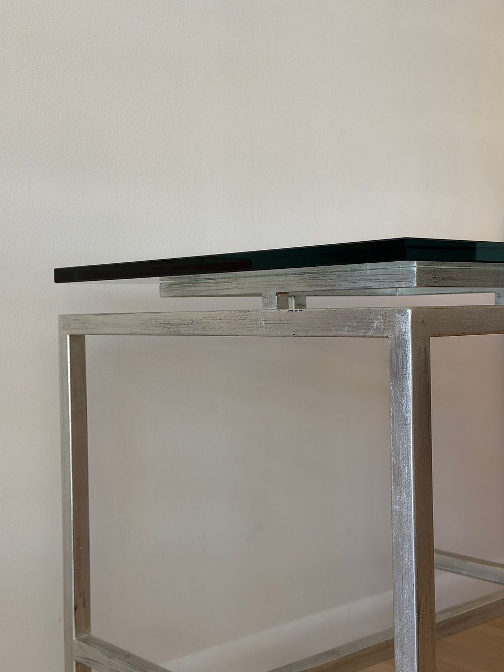 Thumbnail: Floating Glass