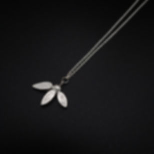 Split Daisy Pendant